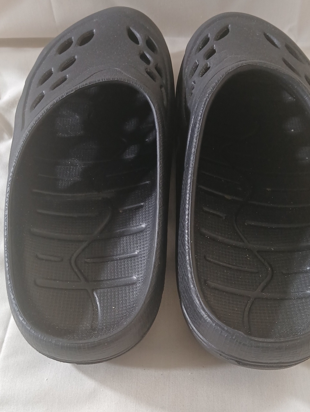 Men's Black Slip-On Casual Clogs